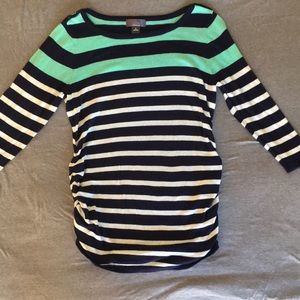 Oh Baby by Motherhood Sweater. Size Large.